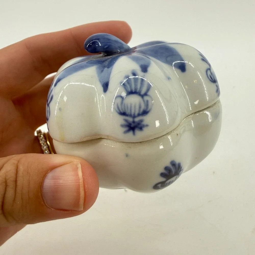 Pumpkin Trinket Box Small Blue White Floral Ceramic Jewelry‎ Dish Decor 2